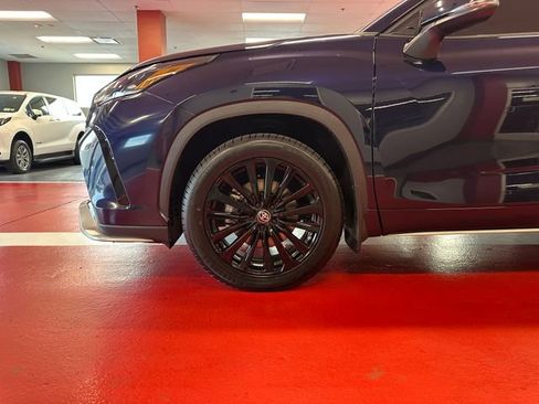 Used 2023 Toyota Highlander XSE AWD/4WD image 27