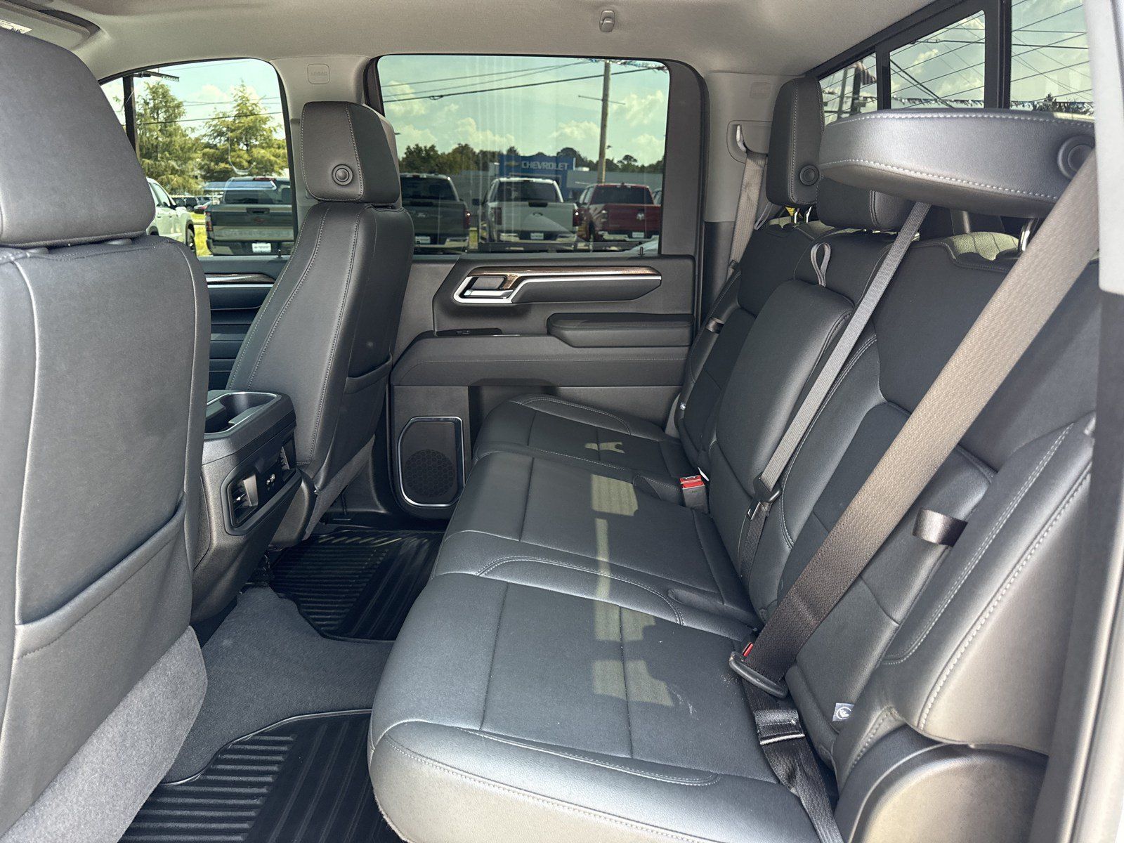 Used 2025 Chevrolet Silverado 2500 LT w/ Trail Boss Package AWD/4WD image 13