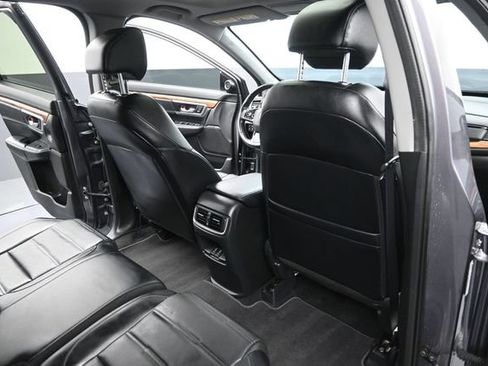 Used 2022 Honda CR-V Touring image 10