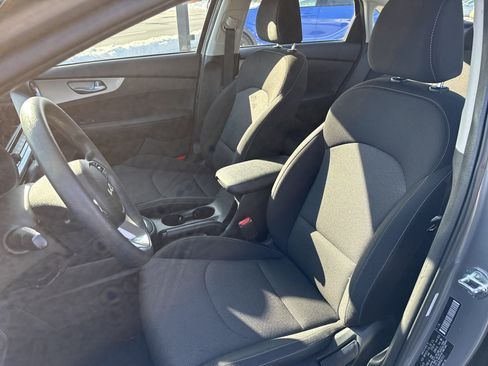 Certified 2023 Kia Forte LXS image 12
