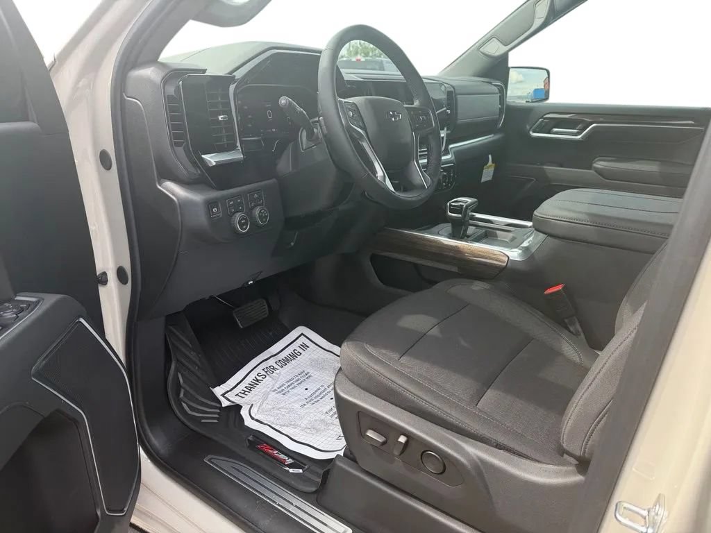 New 2026 Chevrolet Silverado 1500 RST w/ Z71 Off-Road Package AWD/4WD image 12
