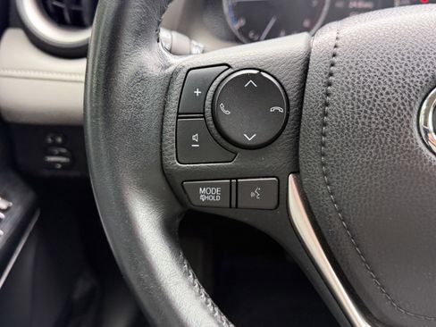 Used 2016 Toyota RAV4 Limited FWD image 25