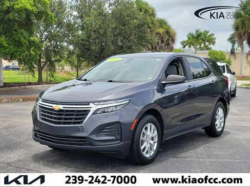 Used 2022 Chevrolet Equinox LS FWD image 3