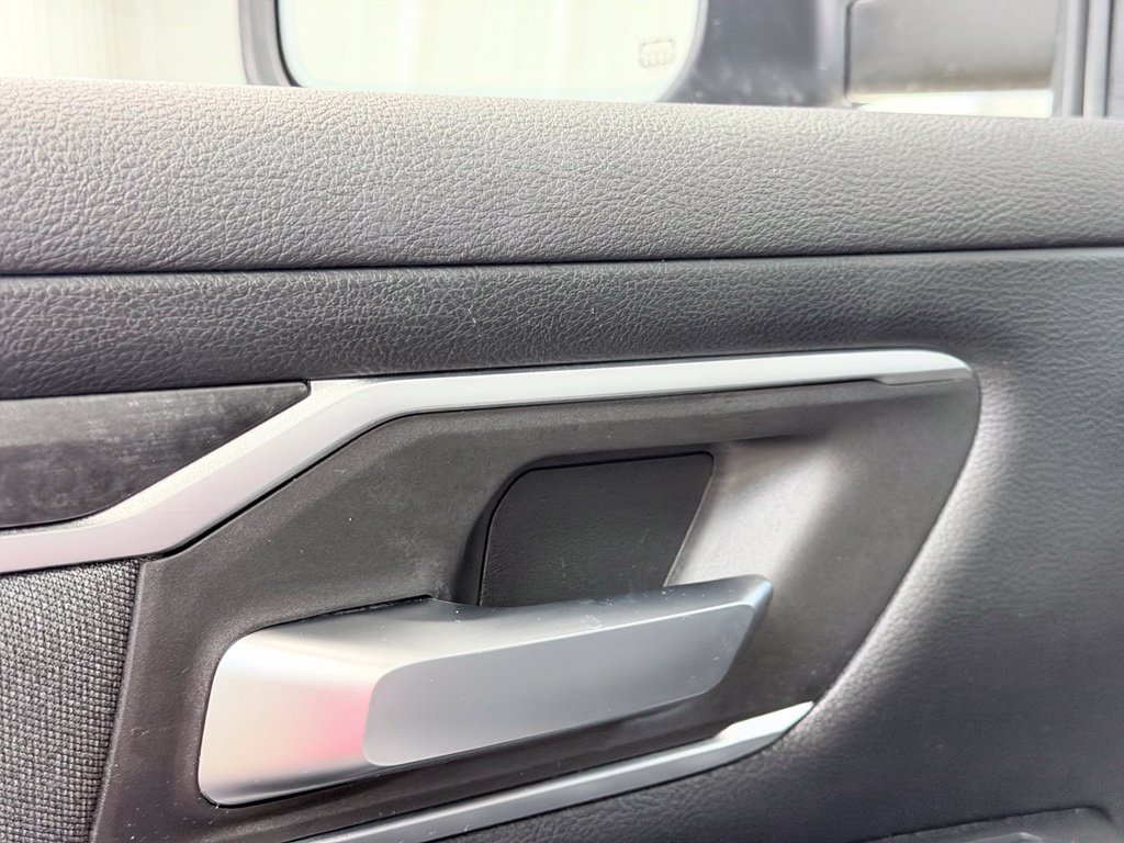 Used 2019 RAM 1500 Big Horn AWD/4WD image 11
