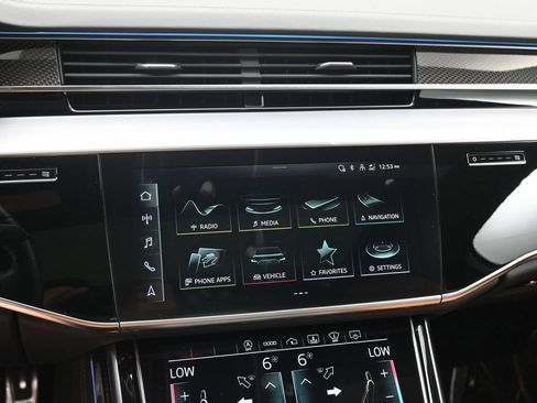 Used 2022 Audi S8 AWD/4WD image 13