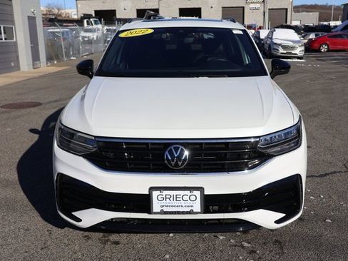 Used 2023 Volkswagen Tiguan SE R-Line image 3