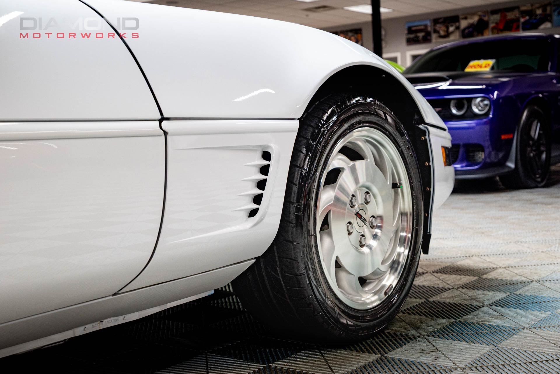 Used 1995 Chevrolet Corvette Coupe RWD image 45