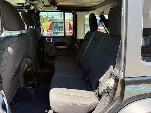 Used 2019 Jeep Wrangler Unlimited Sport S AWD/4WD image 20