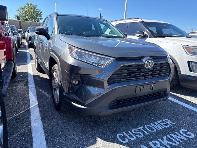 Used 2020 Toyota RAV4 XLE w/ Convenience Package AWD/4WD image 5