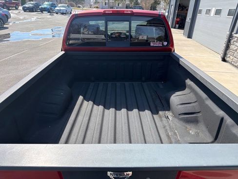 Used 2013 Nissan Frontier SV RWD image 4