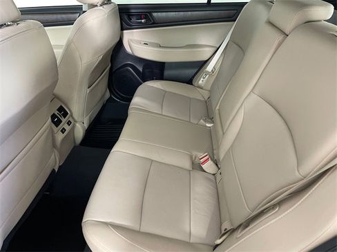Used 2017 Subaru Outback 2.5i Limited image 17
