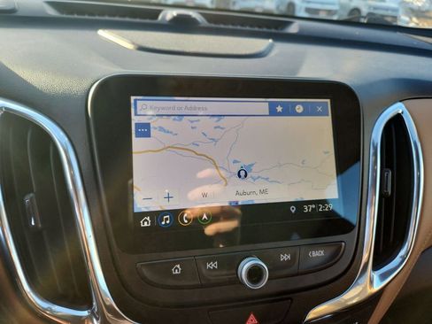 Used 2019 Chevrolet Equinox Premier image 18