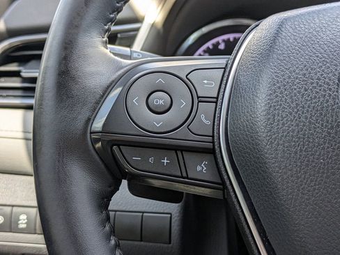 Used 2020 Toyota Camry SE image 26