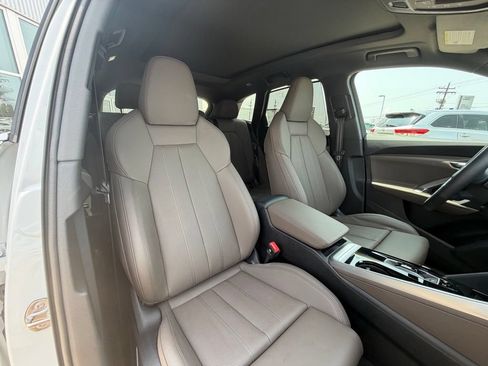 Used 2025 Audi Q5 Premium Plus w/ Premium Plus AWD/4WD image 30