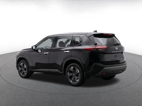 Used 2025 Nissan Rogue SV FWD image 7