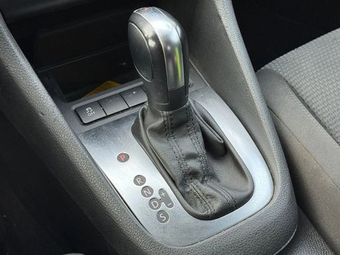 Used 2012 Volkswagen Jetta S image 24