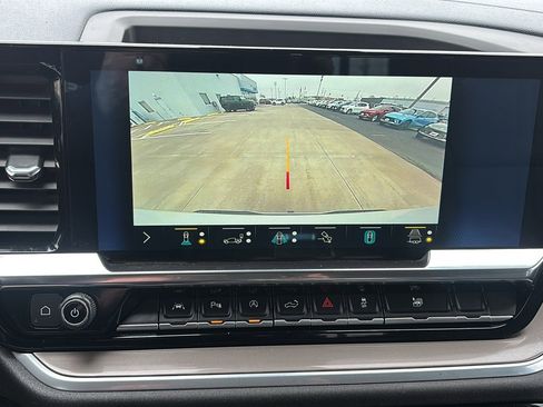 Used 2022 Chevrolet Silverado 1500 High Country image 15