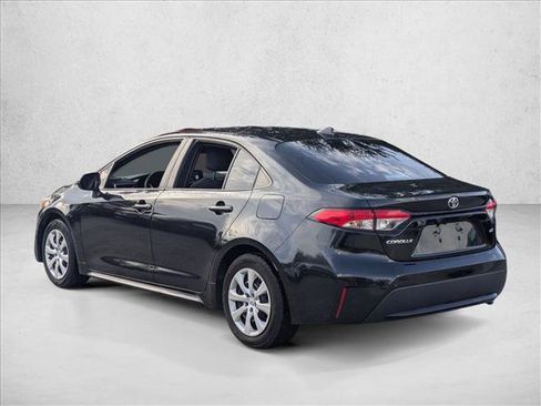 Used 2021 Toyota Corolla LE FWD image 7