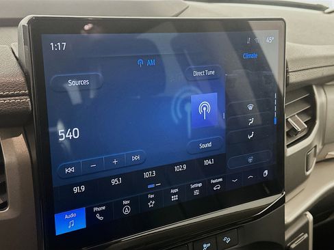 Used 2023 Ford Expedition Max XLT image 21