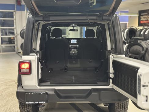 Used 2020 Jeep Wrangler Unlimited Sport image 6