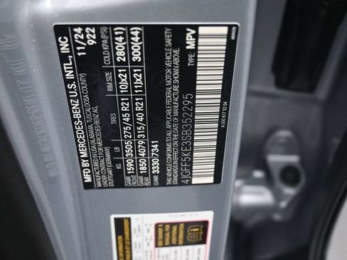Used 2025 Mercedes-Benz GLS 450 4MATIC image 18