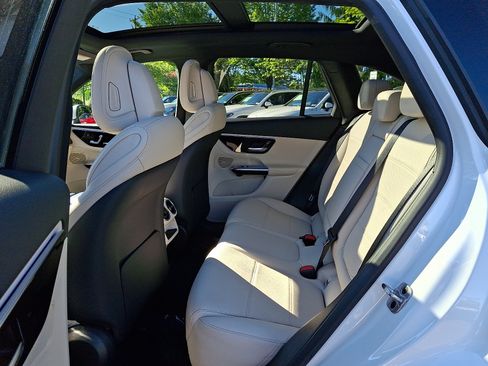 Used 2026 Mercedes-Benz GLC 300 4MATIC image 10