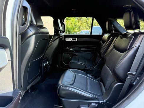 Used 2020 Ford Explorer ST w/ Premium Technology Package image 12