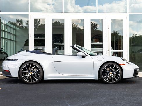 Used 2025 Porsche 911 Carrera image 15