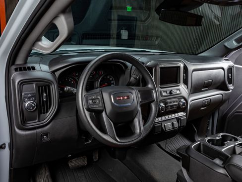 Used 2025 GMC Sierra 1500 Pro w/ Convenience Package image 12