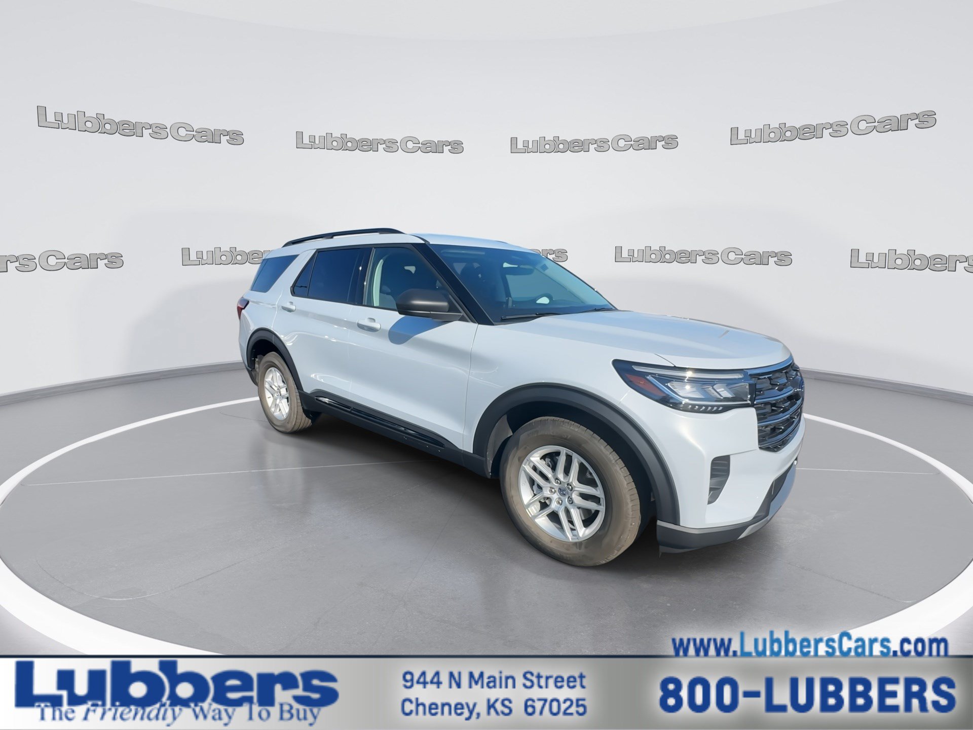 Used 2026 Ford Explorer Active AWD/4WD image 2