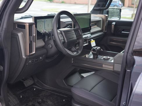 New 2025 GMC Hummer EV 2X w/ LPO, Sport Package image 21