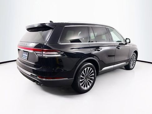 Used 2023 Lincoln Aviator AWD w/ Premium Package image 8
