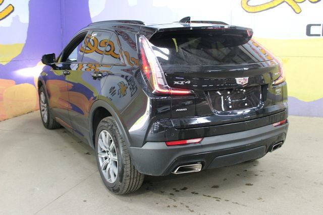 Used 2023 Cadillac XT4 Sport w/ Sun And Sound Package AWD/4WD image 6