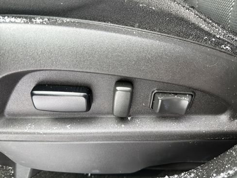 Used 2017 Chevrolet Equinox LT w/ Convenience Package image 11