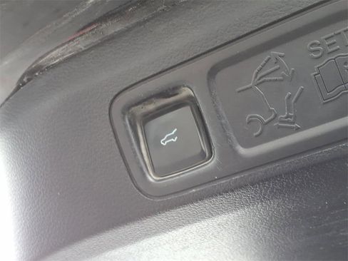 Used 2019 Ford Expedition Limited w/ Equipment Group 303A image 28