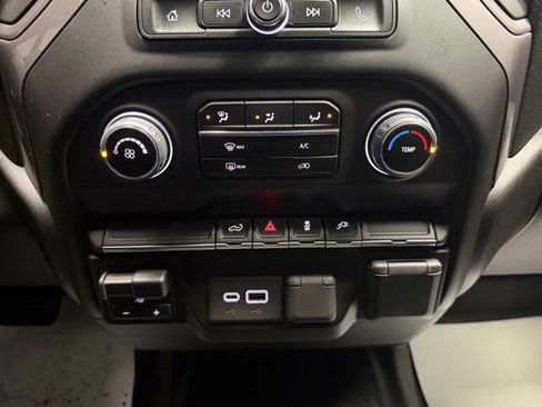 Used 2022 Chevrolet Silverado 2500 Custom w/ Custom Convenience Package image 31