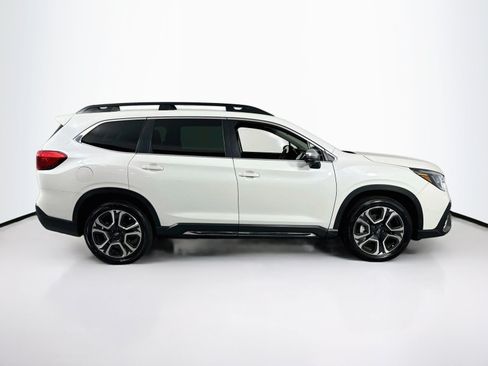 Used 2023 Subaru Ascent Limited w/ Technology Package AWD/4WD image 4