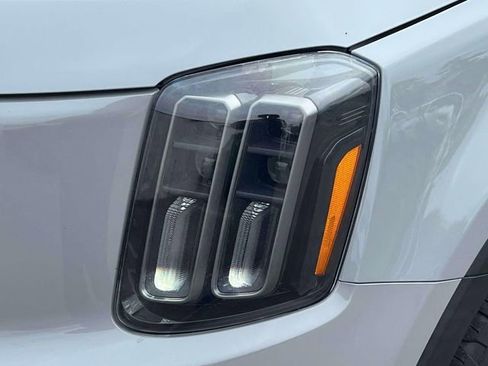 Used 2023 Kia Telluride SX Prestige X-Pro AWD/4WD image 14