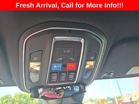 Used 2024 Jeep Wagoneer Series II AWD/4WD image 10