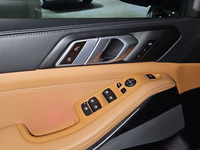 Used 2024 BMW X5 sDrive40i w/ M Sport Package RWD image 23