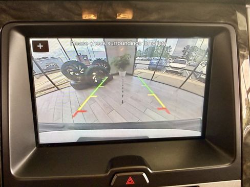 Used 2017 Ford Expedition Limited RWD image 10