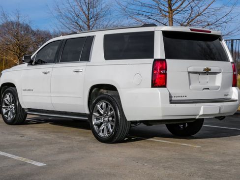 Used 2019 Chevrolet Suburban Premier image 18