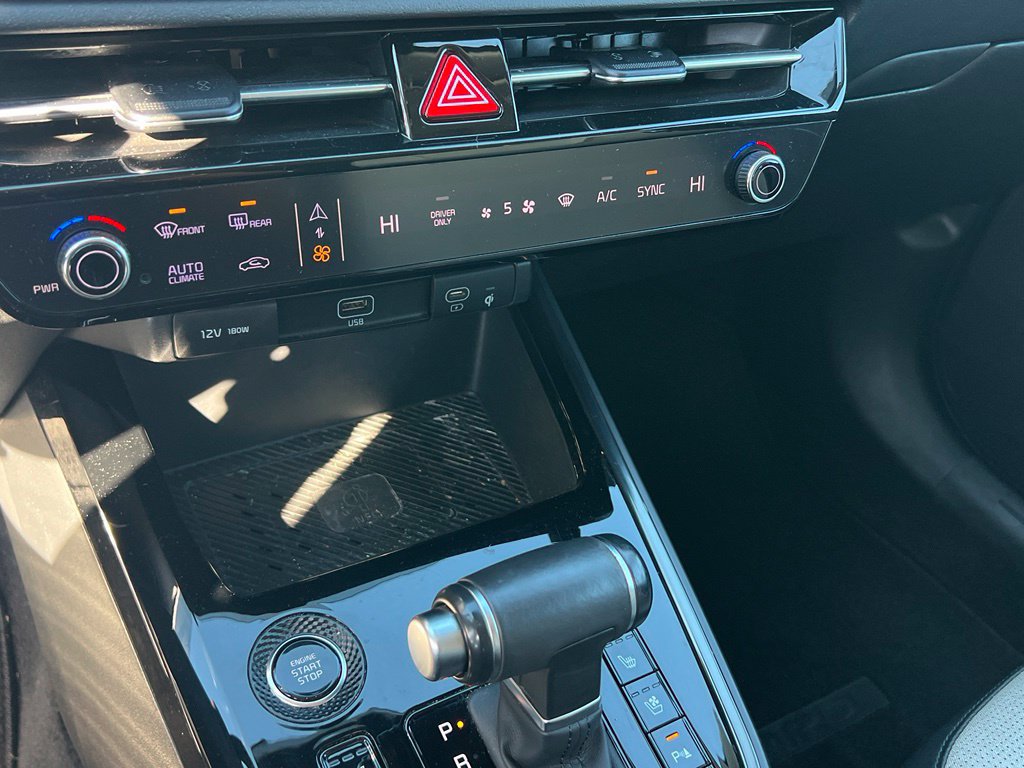 Certified 2023 Kia Niro SX Touring FWD image 18