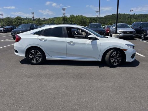 Used 2018 Honda Civic EX-T image 3