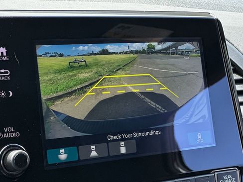 Used 2023 Honda Odyssey Sport image 17