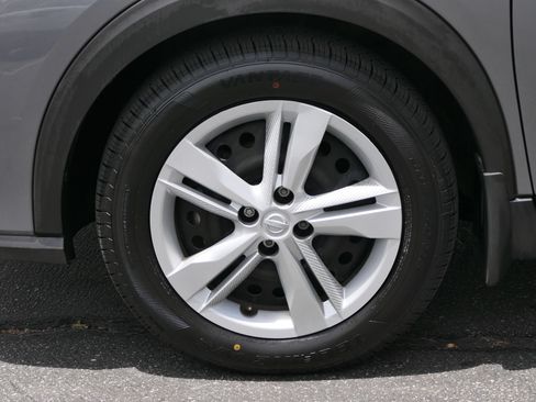 Used 2024 Nissan Kicks S FWD image 10