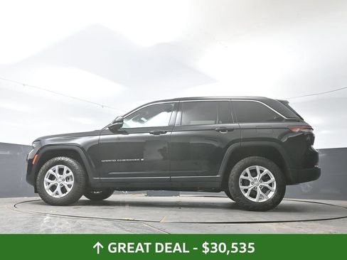 Used 2023 Jeep Grand Cherokee Limited AWD/4WD image 57
