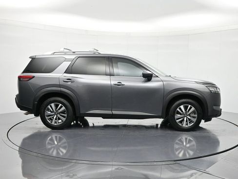 Certified 2023 Nissan Pathfinder SL w/ Black Appearance Package image 5