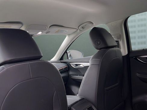 Used 2025 Buick Envision Sport Touring image 16