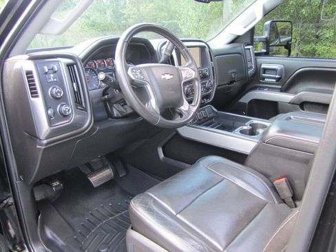 Used 2015 Chevrolet Silverado 2500 LTZ w/ Duramax Plus Package AWD/4WD image 13